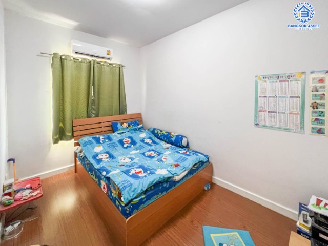 *****ทาวน์เฮ้าส์มือสองย่านนนทบุรี ม.โมดิวิลล่า ปิ่นเกล้า-วงแหวนฯ เนื้อที่มากถึงเกือบ 19 ตร.ว. ฟังก์ชัน 3 ห้องนอน 2 ห้องน้ำ 2 ที่จอดรถ แถมฟรี! 2 เครื่องปรับอากาศ, 1 เครื่องทำน้ำอุ่น บนทำเลดี เชื่อมต่อถ.กาญจนาฯ, ถ.บรมราชชนนี ใกล้เซ็นทรัลปิ่นเกล้า และรถไฟฟ้า "สถานีสามแยกบางใหญ่"